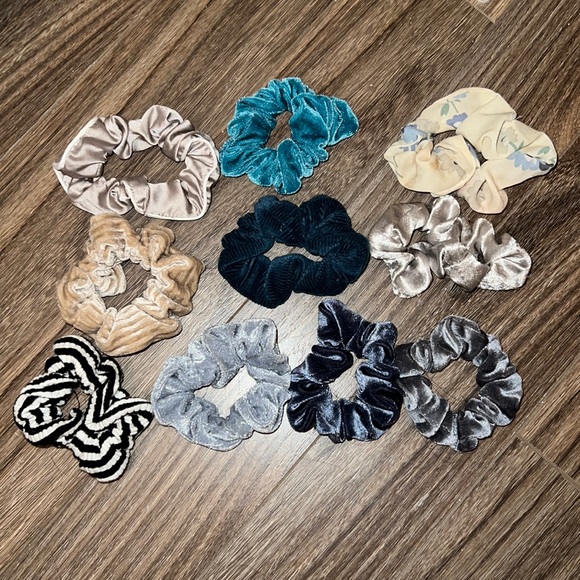 BUNDLE - coastal colour palette scrunchies - Picture 3 of 3